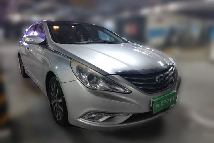 Used Hyundai Sonata 2013 2.0L Automatic Leading Edition Front Right 45 Deg