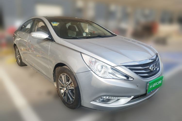 Used Hyundai Sonata 2013 2.0L Automatic Leading Edition Front Right 45 Deg