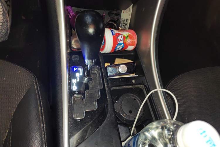 Used Hyundai Sonata 2013 2.0L Automatic Leading Edition Gear Lever