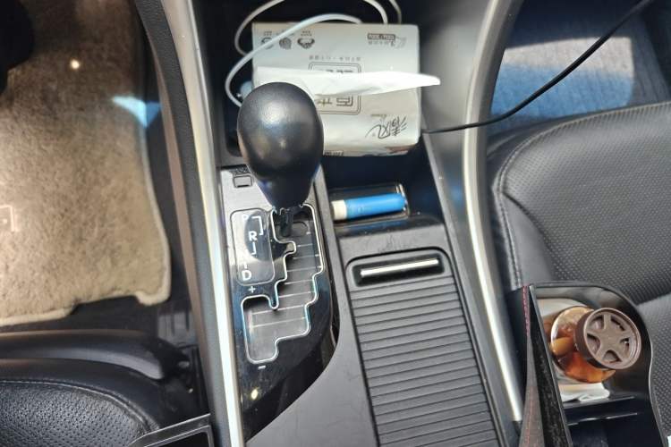 Used Hyundai Sonata 2013 2.0L Automatic Luxury Edition Gear Lever