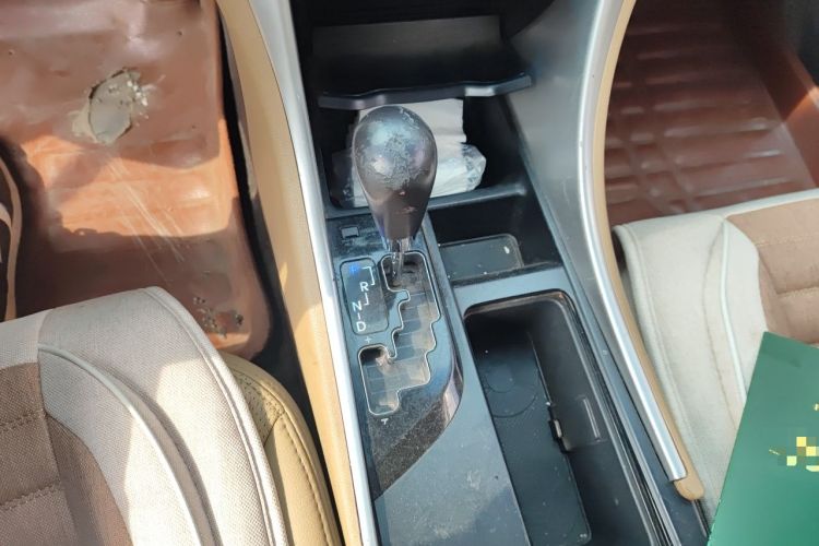 Used Hyundai Sonata 2013 2.0L Automatic Leading Edition Gear Lever