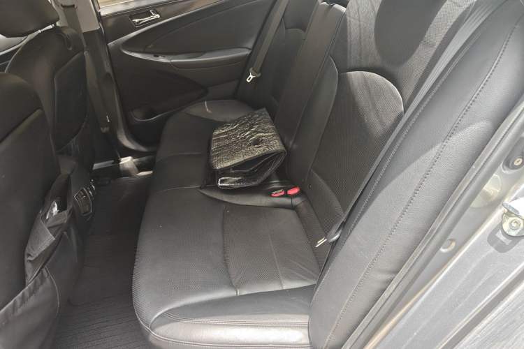 Used Hyundai Sonata 2013 2.0L Automatic Luxury Edition Left Rear Seat