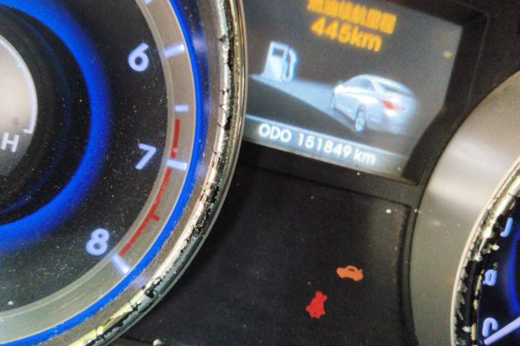 Used Hyundai Sonata 2013 2.0L Automatic Luxury Edition Odometer Close Up