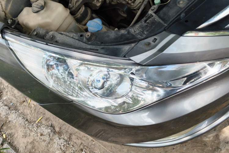 Used Hyundai Sonata 2013 2.0L Automatic Luxury Edition Right Front Headlight