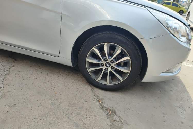 Used Hyundai Sonata 2013 2.0L Automatic Leading Edition Right Front Wheel Hub