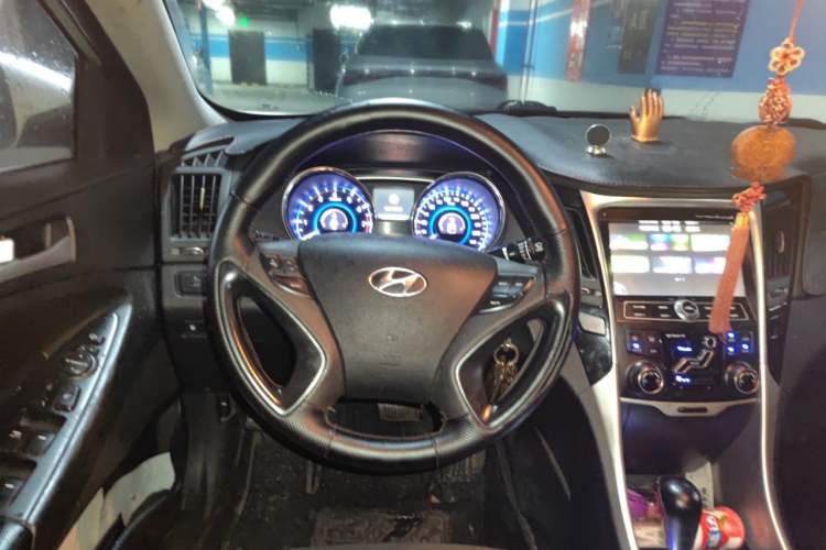Used Hyundai Sonata 2013 2.0L Automatic Leading Edition Steering Wheel