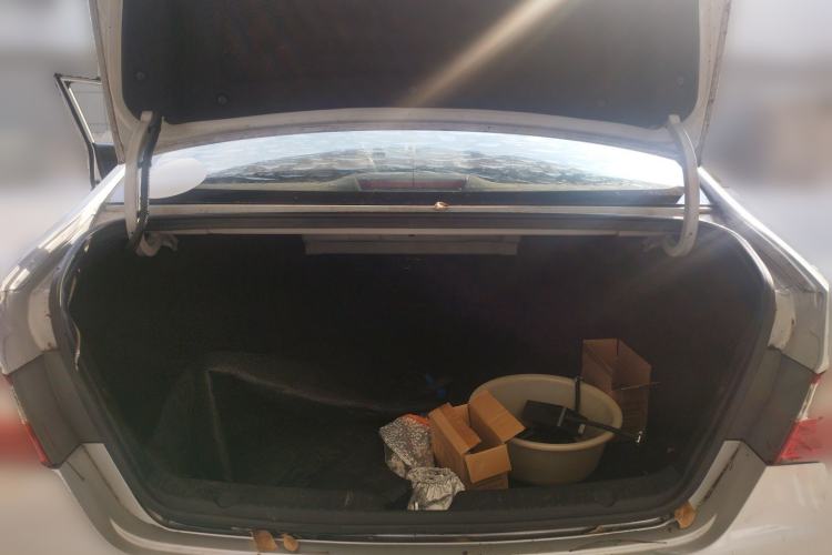 Used Hyundai Sonata 2013 2.0L Automatic Leading Edition Trunk