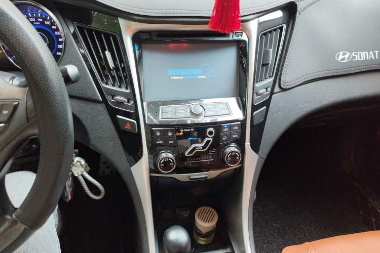 Used Hyundai Sonata 2013 2.0L Automatic Leading Edition Audio And AC Panel