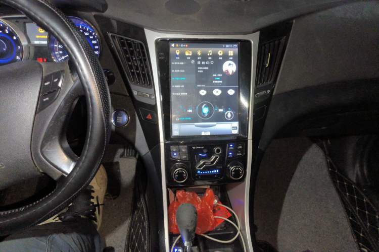 Used Hyundai Sonata 2013 2.4L Automatic Leading Edition China IV Standard Audio And AC Panel