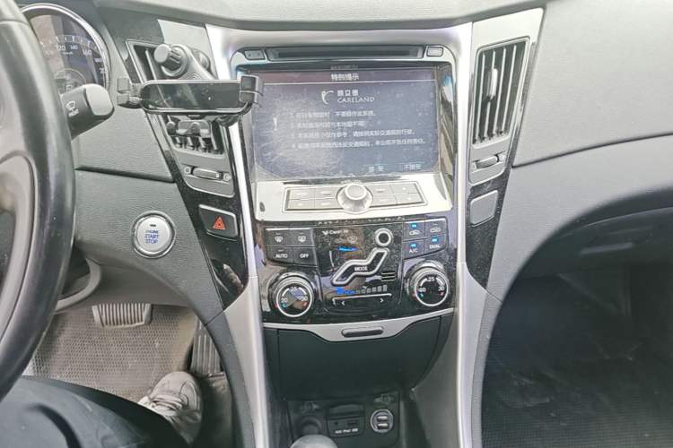 Used Hyundai Sonata 2013 2.4L Automatic Leading Edition China V Standard Audio And AC Panel