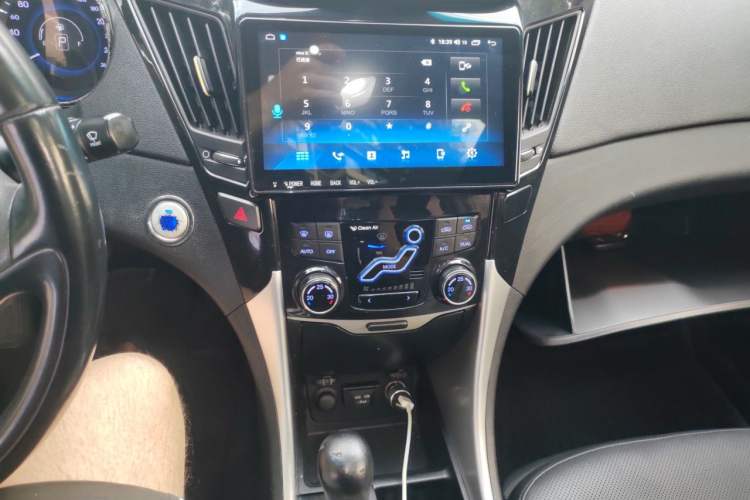 Used Hyundai Sonata 2013 2.4L Automatic Top-Grade Version China IV Standard Audio And AC Panel