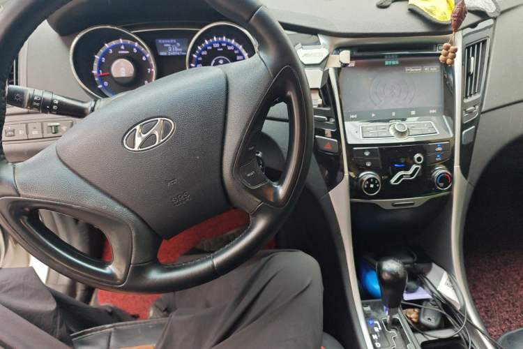 Used Hyundai Sonata 2013 2.0L Automatic Fashion Edition Audio And AC Panel