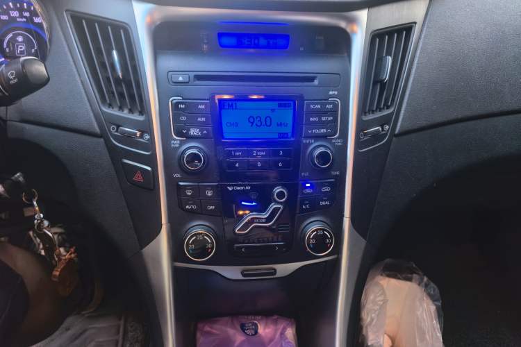 Used Hyundai Sonata 2013 2.0L Automatic Leading Edition Audio And AC Panel