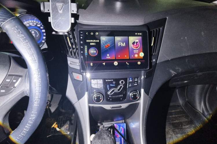 Used Hyundai Sonata 2013 2.0L Automatic Leading Edition Audio And AC Panel
