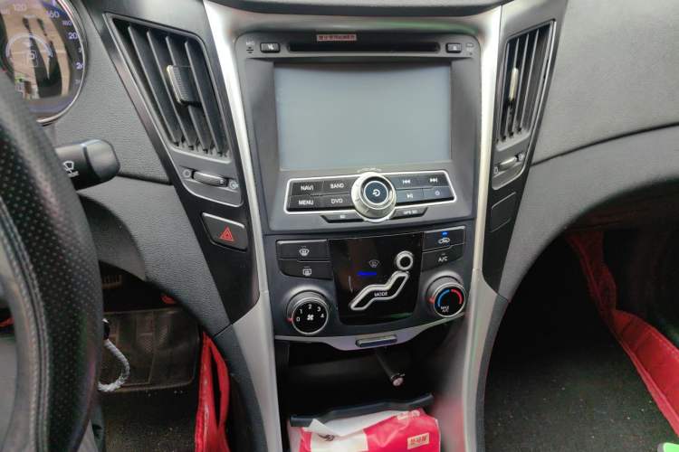 Used Hyundai Sonata 2013 2.0L Automatic Fashion Edition Audio And AC Panel
