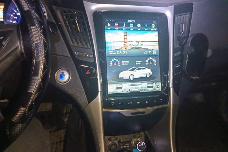 Used Hyundai Sonata 2013 2.4L Automatic Luxury Version China IV Standard Audio And AC Panel