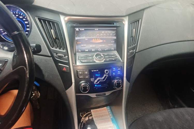 Used Hyundai Sonata 2013 2.0L Automatic Leading Edition Audio And AC Panel