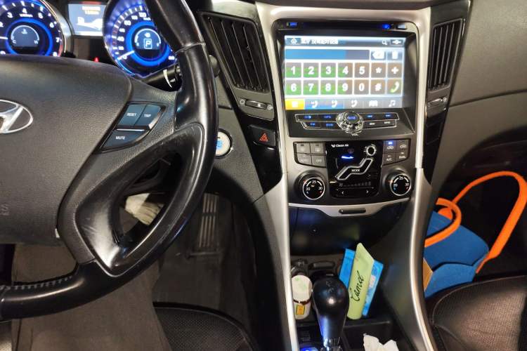 Used Hyundai Sonata 2013 2.0L Automatic Luxury Edition Audio And AC Panel
