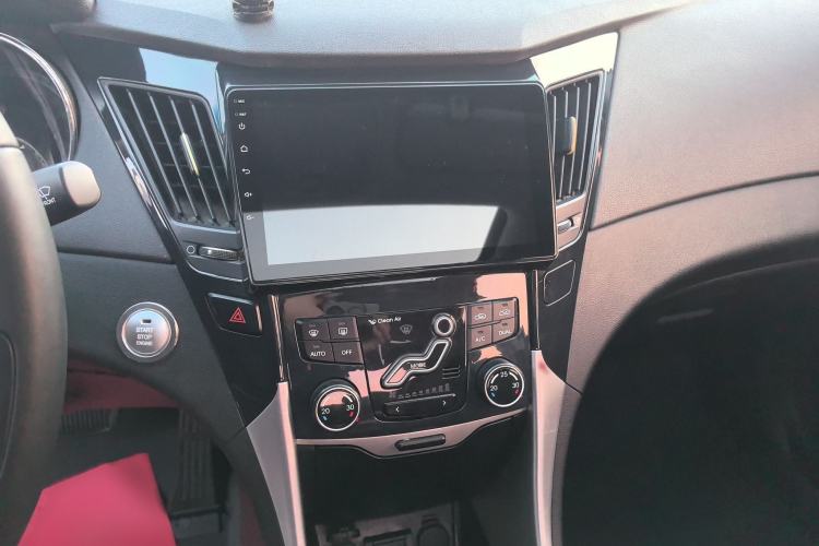 Used Hyundai Sonata 2013 2.4L Automatic Leading Edition China IV Standard Audio And AC Panel