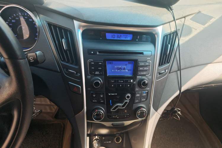Used Hyundai Sonata 2013 2.0L Automatic Leading Edition Audio And AC Panel
