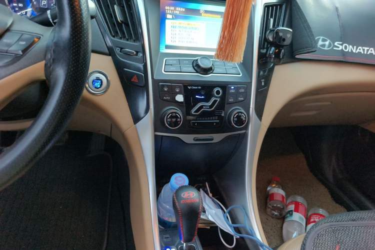 Used Hyundai Sonata 2013 2.0L Automatic Prestige Edition Audio And AC Panel
