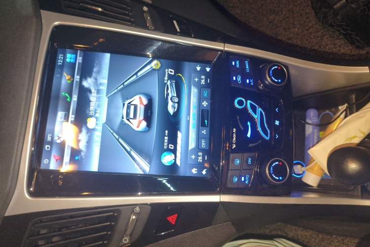 Used Hyundai Sonata 2013 2.4L Automatic Luxury Version China IV Standard Audio And AC Panel