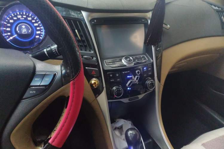 Used Hyundai Sonata 2013 2.0L Automatic Leading Edition Audio And AC Panel