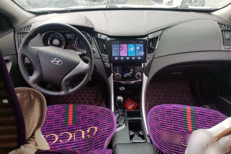 Used Hyundai Sonata 2013 2.0L Automatic Fashion Edition Center Console