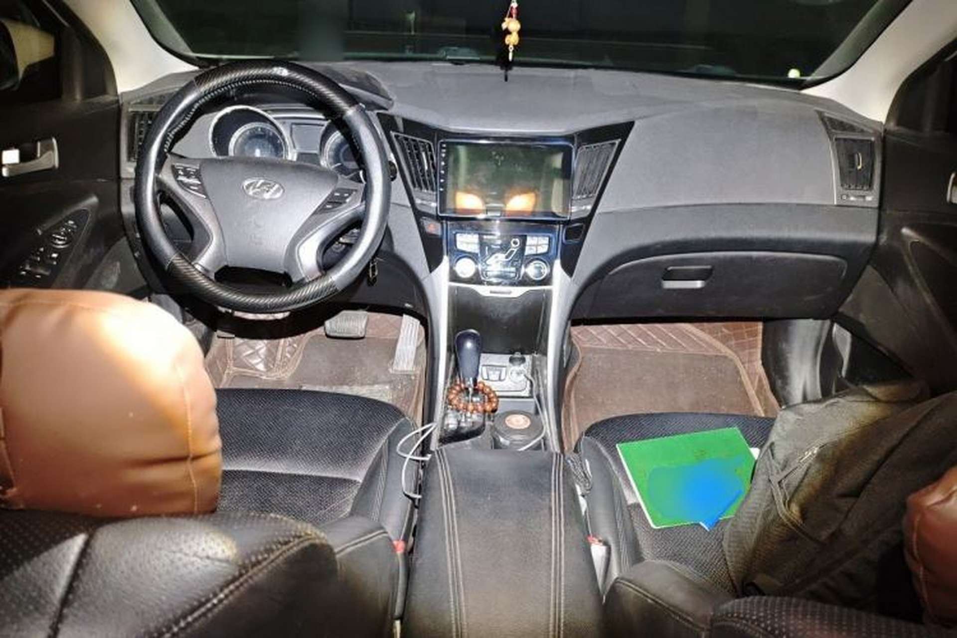 Used Hyundai Sonata 2013 2.0L Automatic Leading Edition Center Console