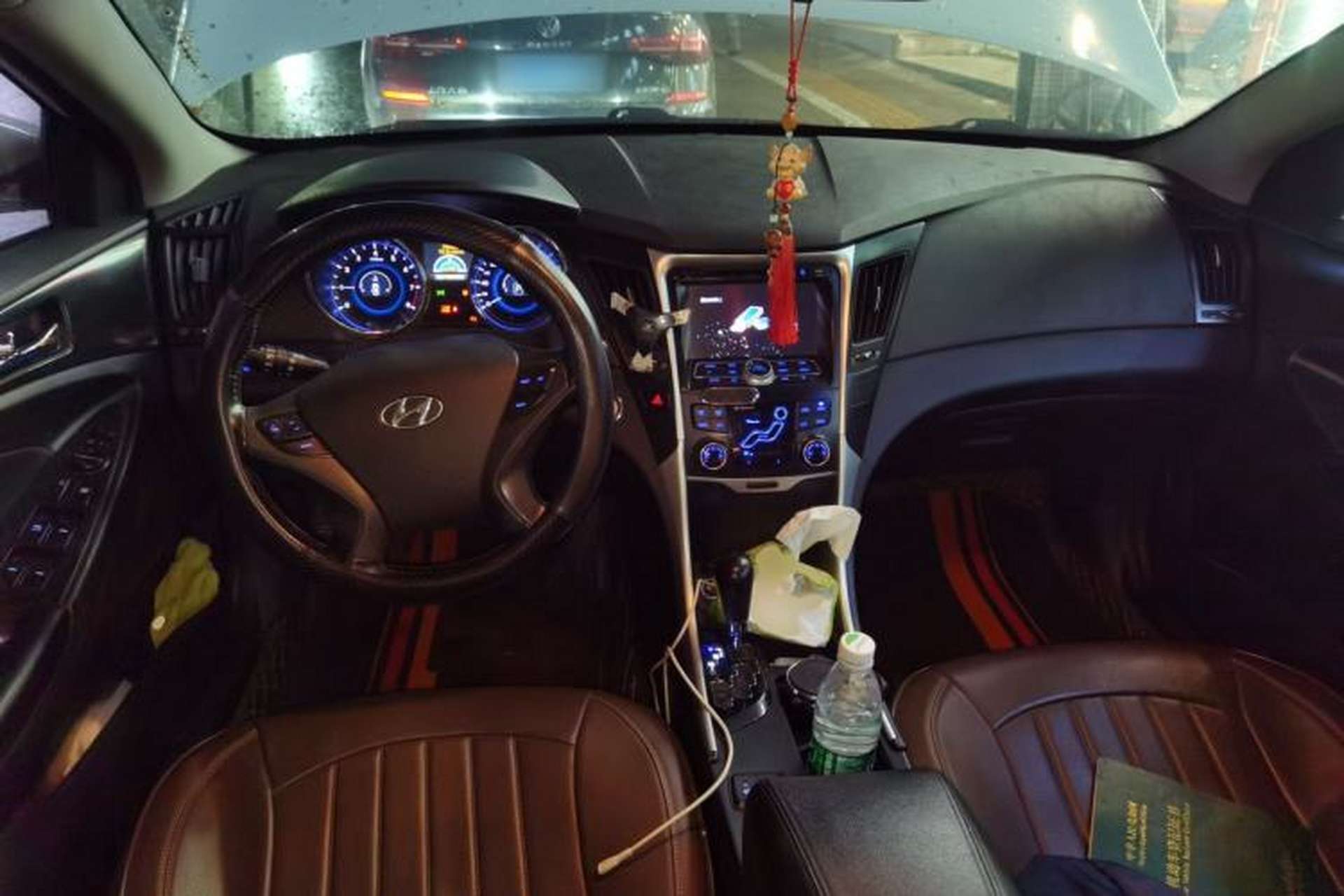 Used Hyundai Sonata 2013 2.0L Automatic Luxury Edition Center Console
