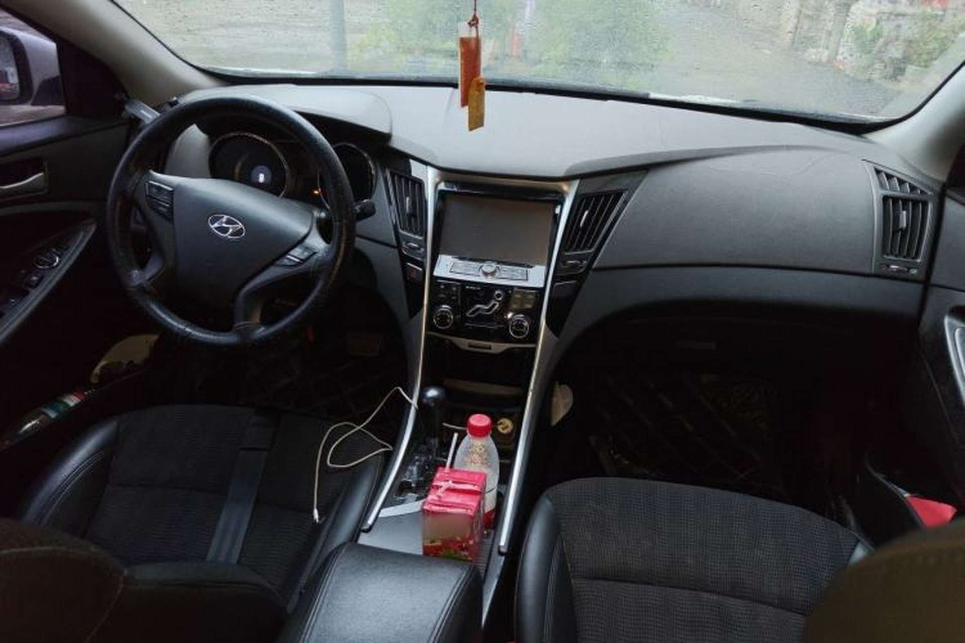 Used Hyundai Sonata 2013 2.0L Automatic Leading Edition Center Console