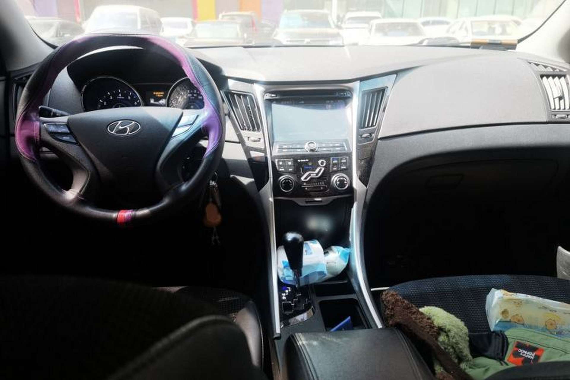 Used Hyundai Sonata 2013 2.0L Automatic Leading Edition Center Console