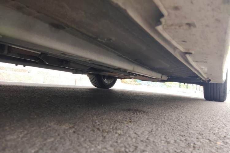 Used Hyundai Sonata 2013 2.4L Automatic Leading Edition China IV Standard Chassis Front Left