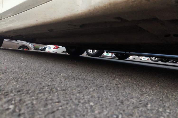 Used Hyundai Sonata 2013 2.4L Automatic Leading Edition China IV Standard Chassis Front Right