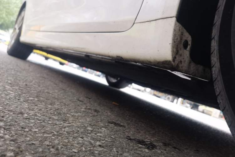 Used Hyundai Sonata 2013 2.4L Automatic Luxury Version China IV Standard Chassis Front Right