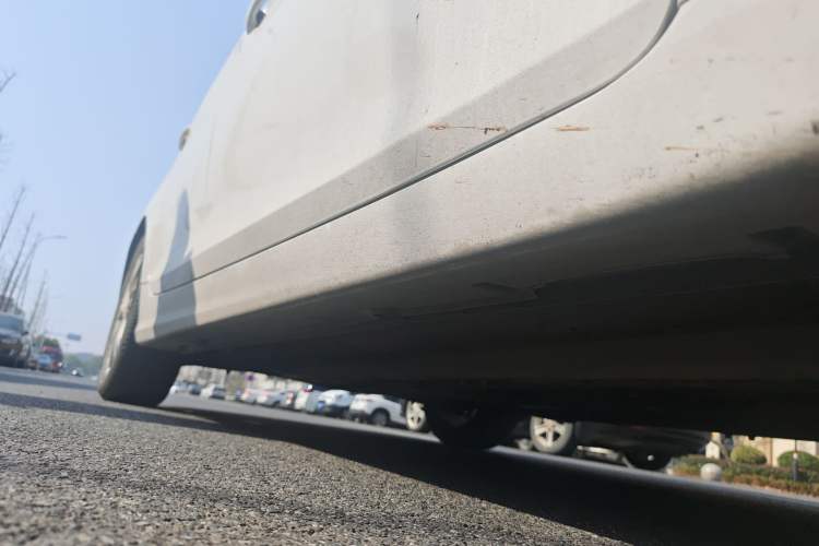 Used Hyundai Sonata 2013 2.0L Automatic Leading Edition Chassis Front Right