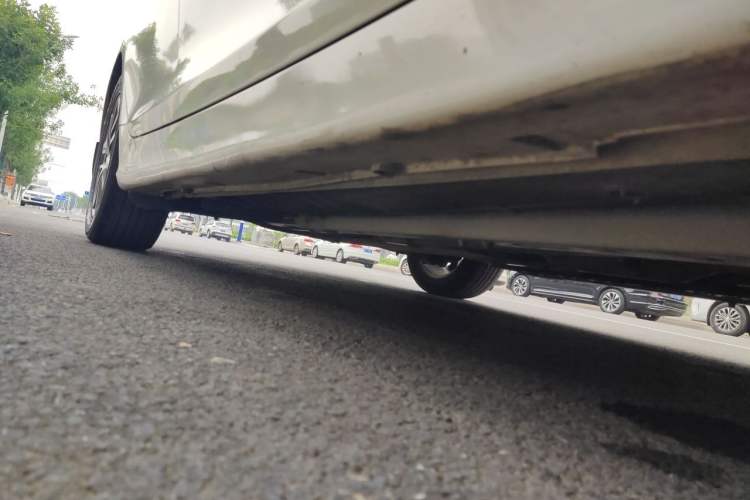 Used Hyundai Sonata 2013 2.4L Automatic Leading Edition China IV Standard Chassis Front Right