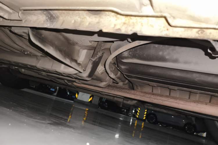 Used Hyundai Sonata 2013 2.4L Automatic Luxury Version China IV Standard Chassis Rear Left