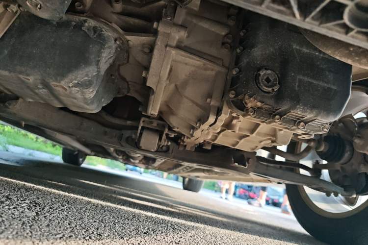 Used Hyundai Sonata 2013 2.4L Automatic Leading Edition China IV Standard Chassis Rear Right