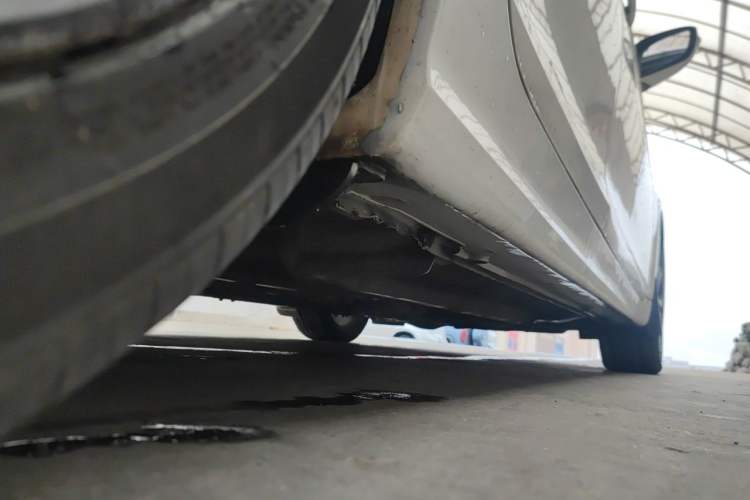 Used Hyundai Sonata 2013 2.4L Automatic Luxury Version China IV Standard Chassis Rear Right