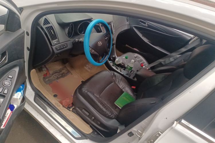 Used Hyundai Sonata 2013 2.0L Automatic Luxury Edition Driver Seat
