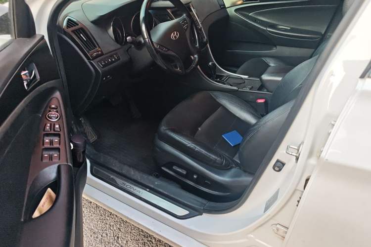 Used Hyundai Sonata 2013 2.0L Automatic Luxury Edition Driver Seat