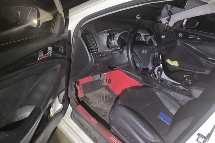 Used Hyundai Sonata 2013 2.4L Automatic Leading Edition China IV Standard Driver Seat