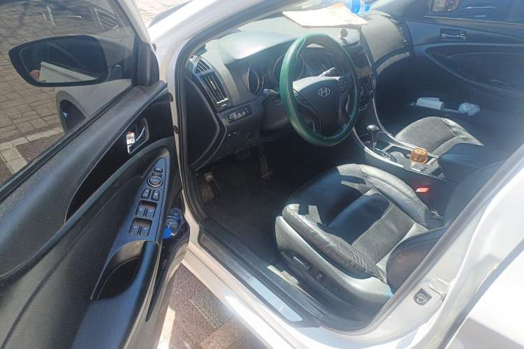 Used Hyundai Sonata 2013 2.0L Automatic Luxury Edition Driver Seat