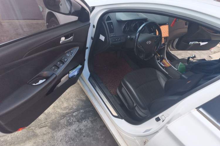 Used Hyundai Sonata 2013 2.0L Automatic Leading Edition Driver Seat