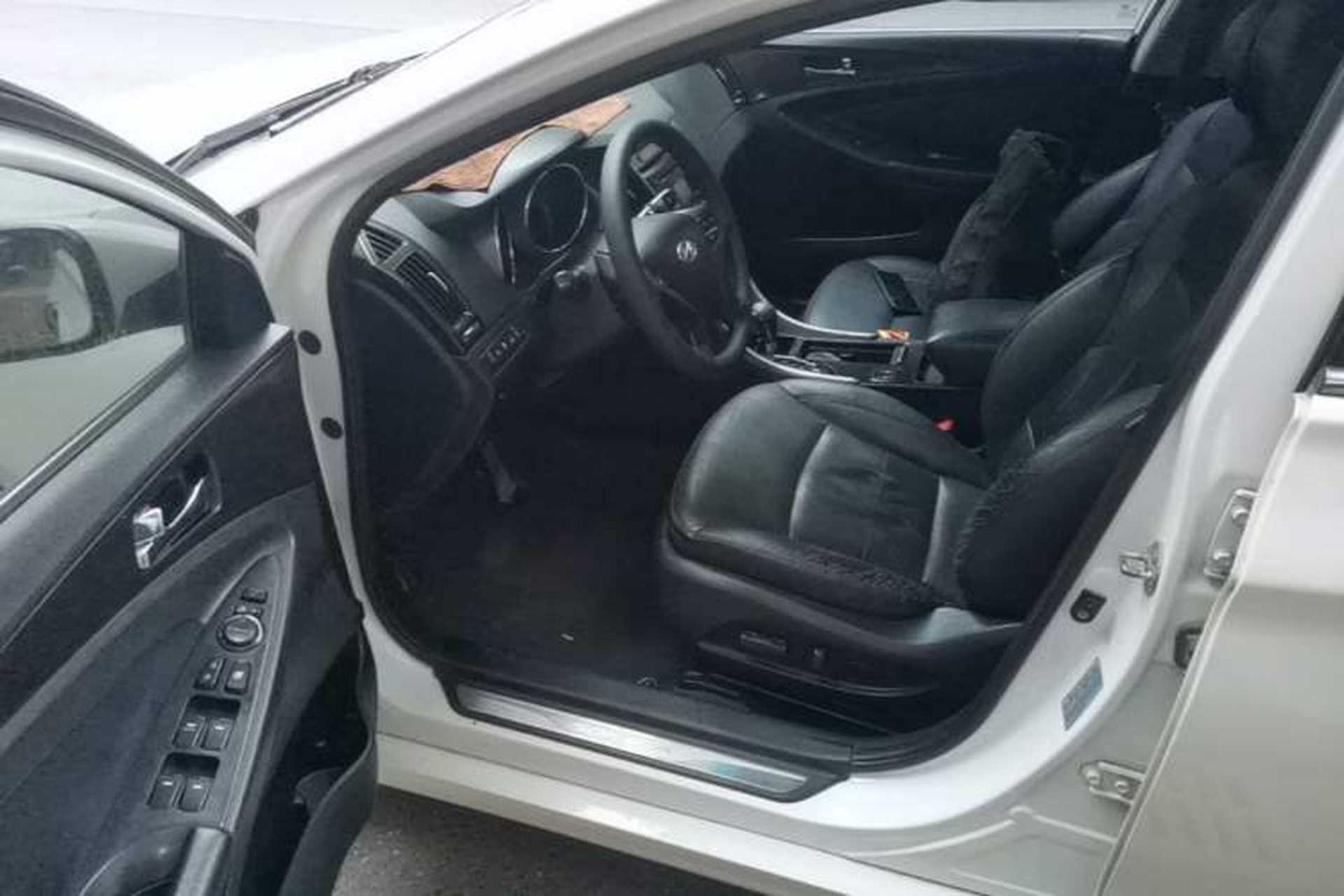 Used Hyundai Sonata 2013 2.0L Automatic Luxury Edition Driver Seat