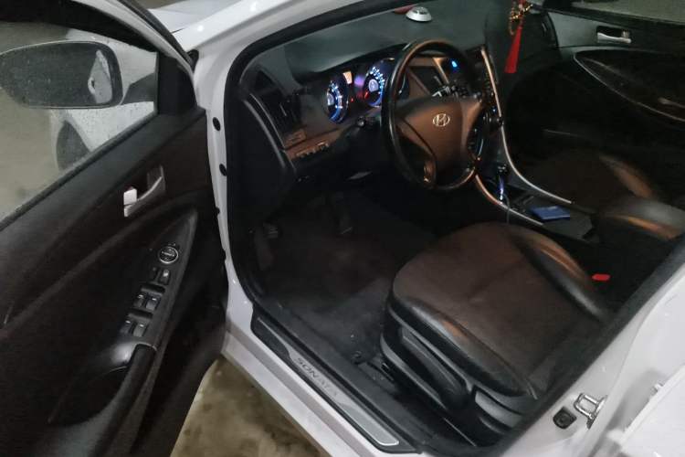 Used Hyundai Sonata 2013 2.0L Automatic Fashion Edition Driver Seat