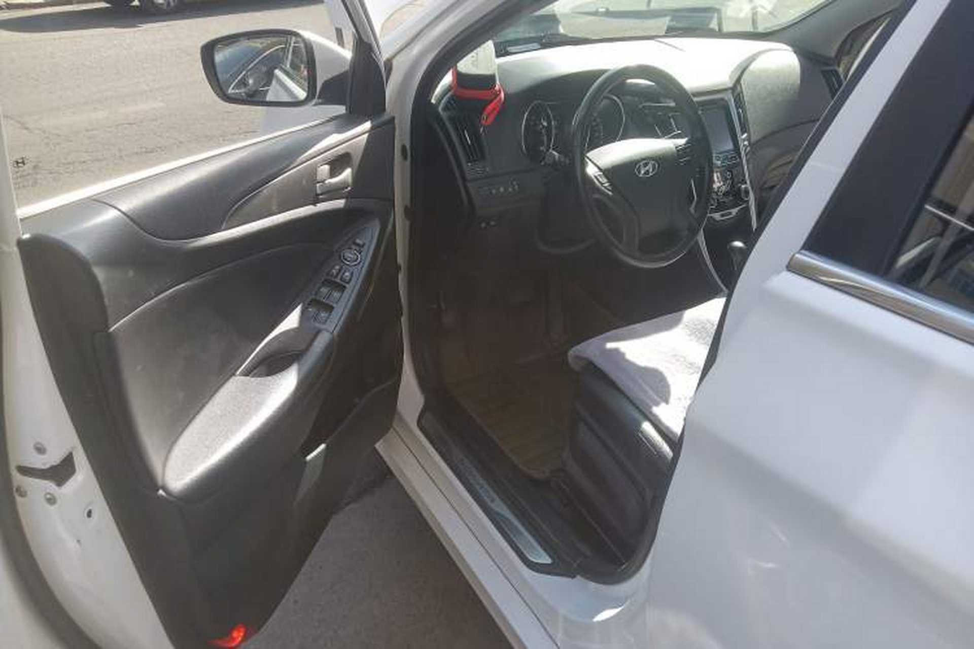 Used Hyundai Sonata 2013 2.0L Automatic Leading Edition Driver Seat