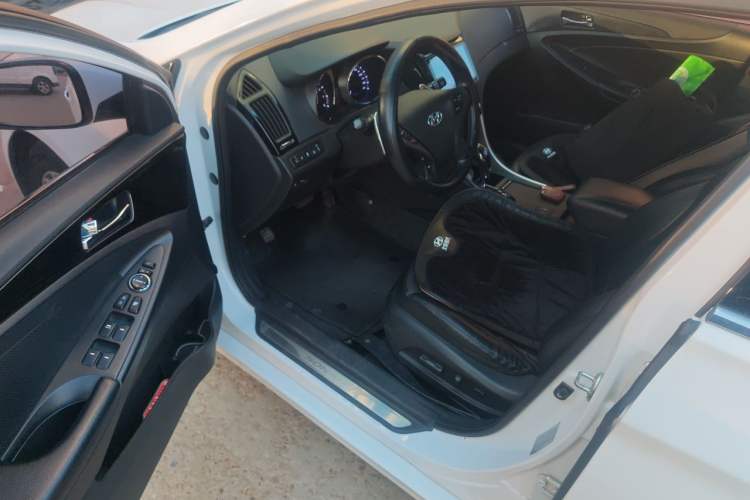Used Hyundai Sonata 2013 2.4L Automatic Leading Edition China V Standard Driver Seat
