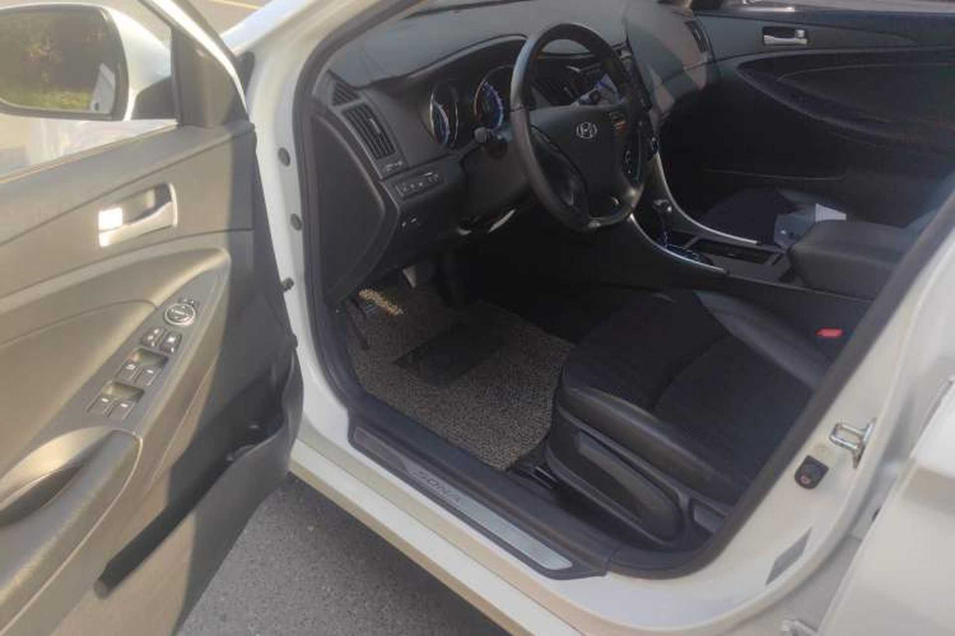 Used Hyundai Sonata 2013 2.0L Automatic Fashion Edition Driver Seat